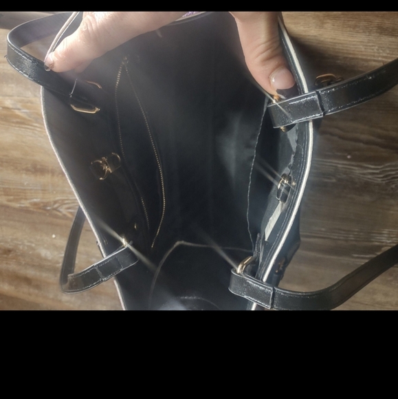 Purse - Picture 3 of 12